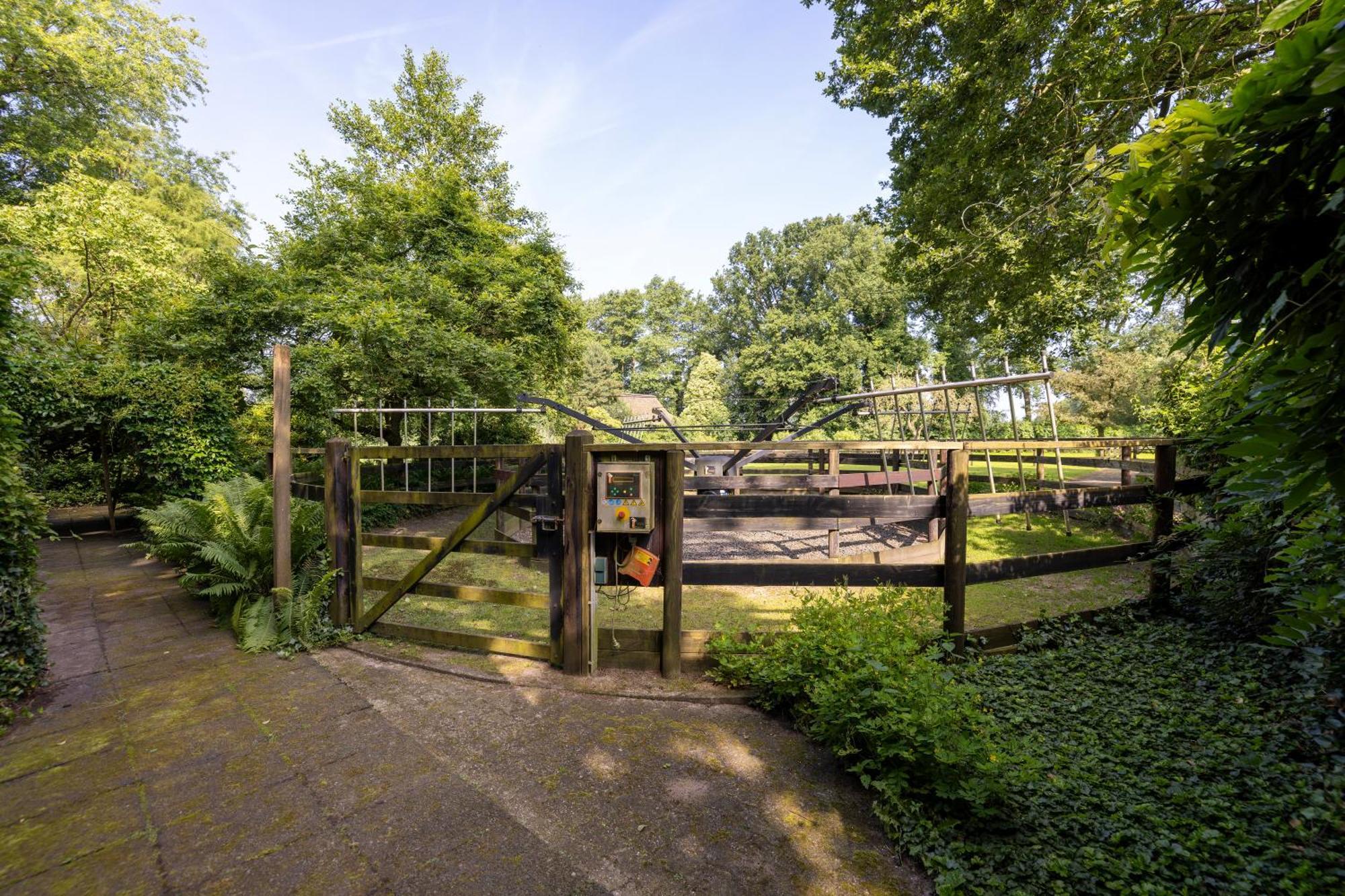 Luxe Hofstede Met Paardenstalling Lunteren